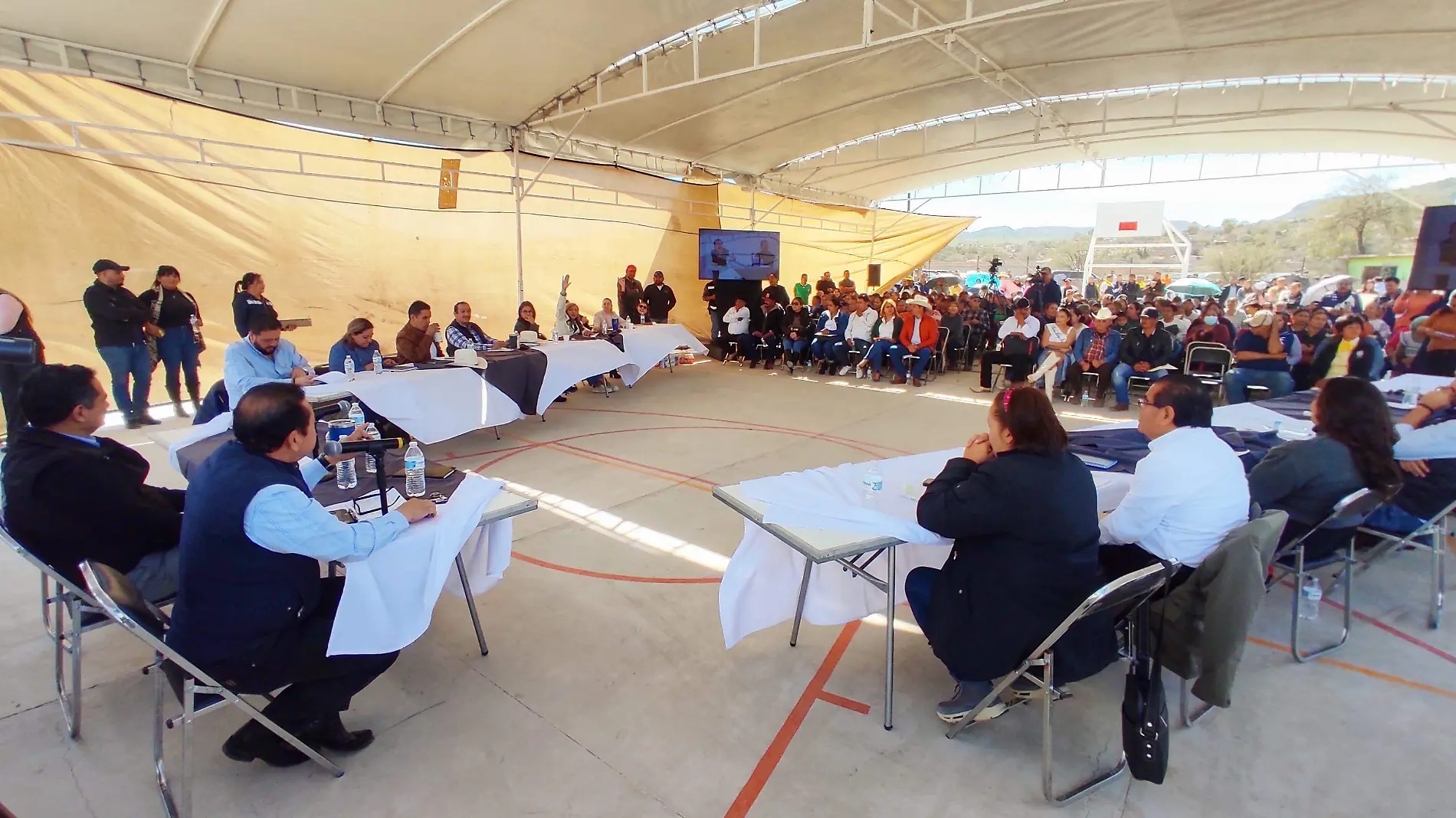 ¡Se acaloran los ánimos en Cabildo! Regidores discuten en plena sesión